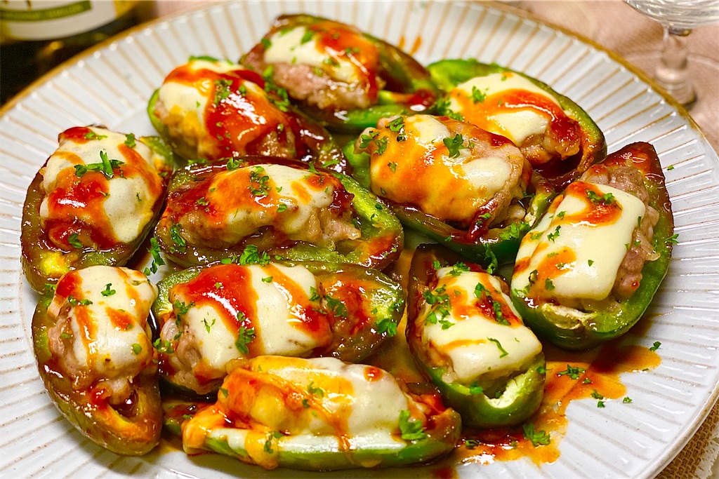 ごろっとジューシーな、ピーマンの肉詰め坂ノ途中100年先もつづく、農業を