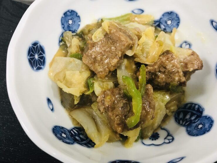 意外と簡単。サイコロステーキの焼き方とアレンジレシピ10選 - macaroni