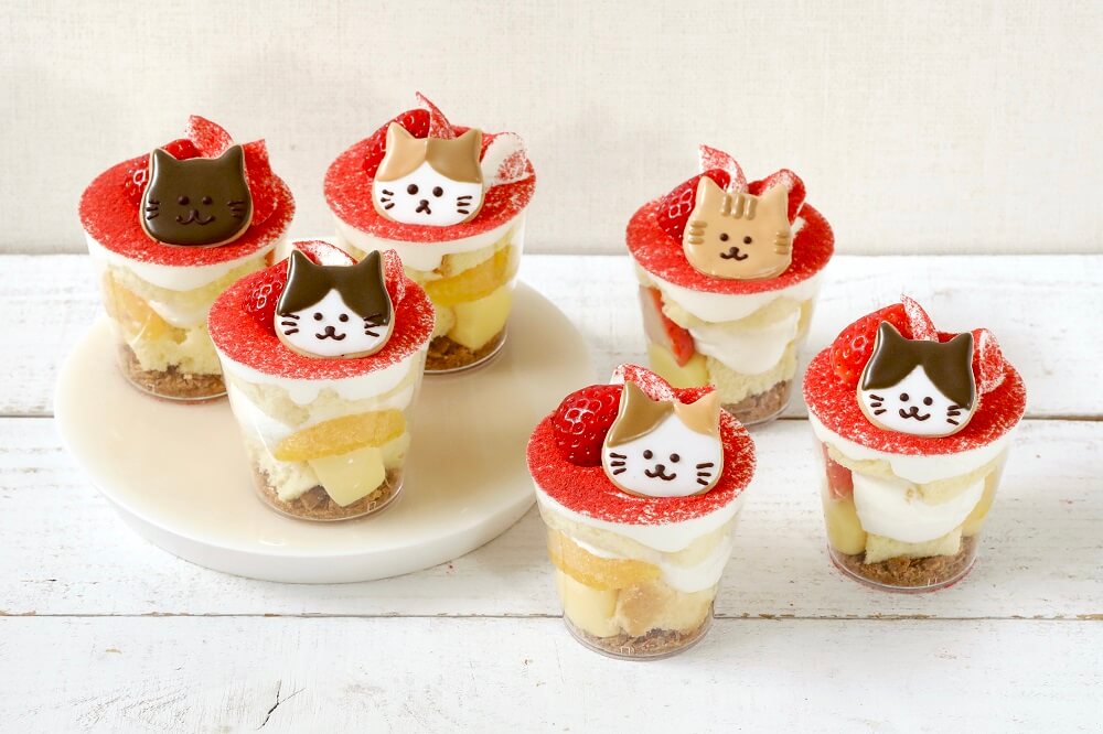 猫スイーツ”のデザートビュッフェ、ヒルトン東京ベイで - 三毛猫ロールケーキや猫じゃらしエクレア - E・レシピ 1 2ページ