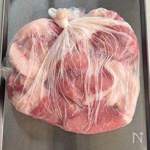 ご飯とまらん！『豚肉のにんにく塩こうじ漬け焼き』作り置きに◎