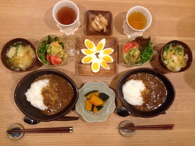 水を1滴も使わない。だからコク旨。水なしトマトカレ