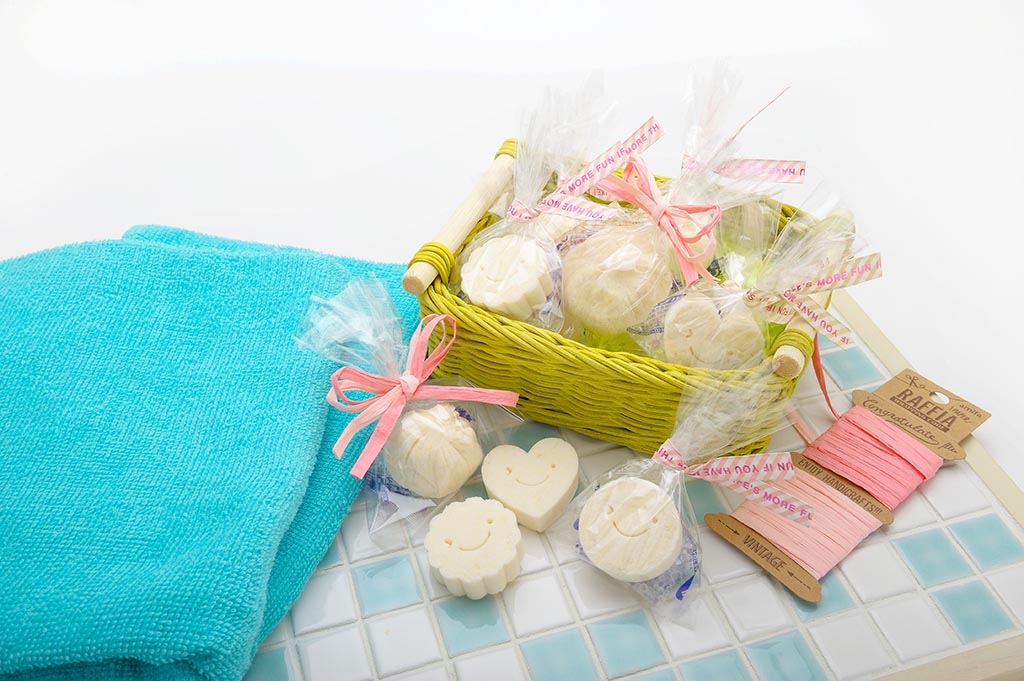 520点を超えるバスボムのイラスト素材、ロイヤリティフリーのベクター素材グラフィックスとクリップアート - iStock