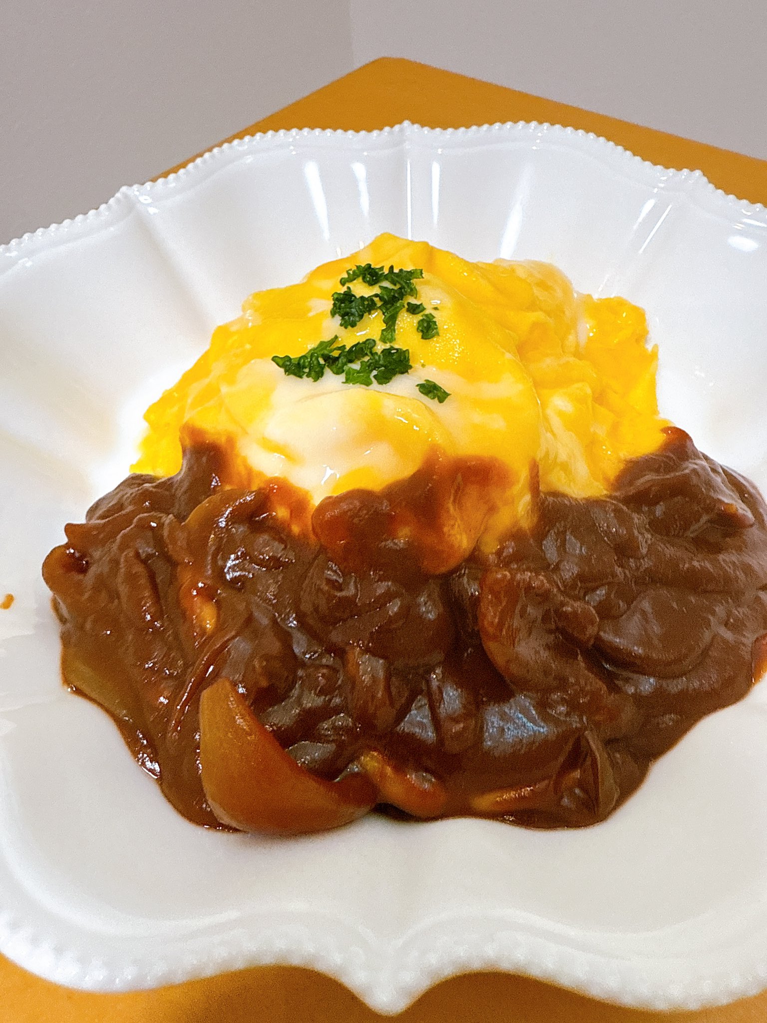 卵がとろける♪ ビーフシチューオムライス