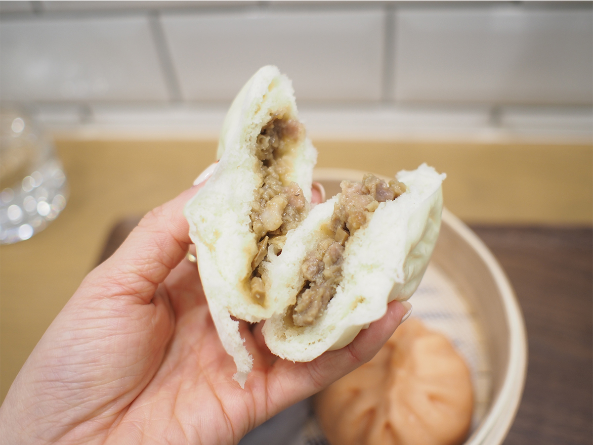 納豆いくら丼最近はこの組み合わせにはまってます♪混ぜ混ぜして食べるといくらのプチプチと塩味が納豆と絶妙にマッチして美味しいです😋卵を入れても絶品です🥚✨こめつぶちゃんと鉄玉子を入れて炊いた土鍋ご飯でおこげと納豆といくらのハーモニーが 最高✨おうち