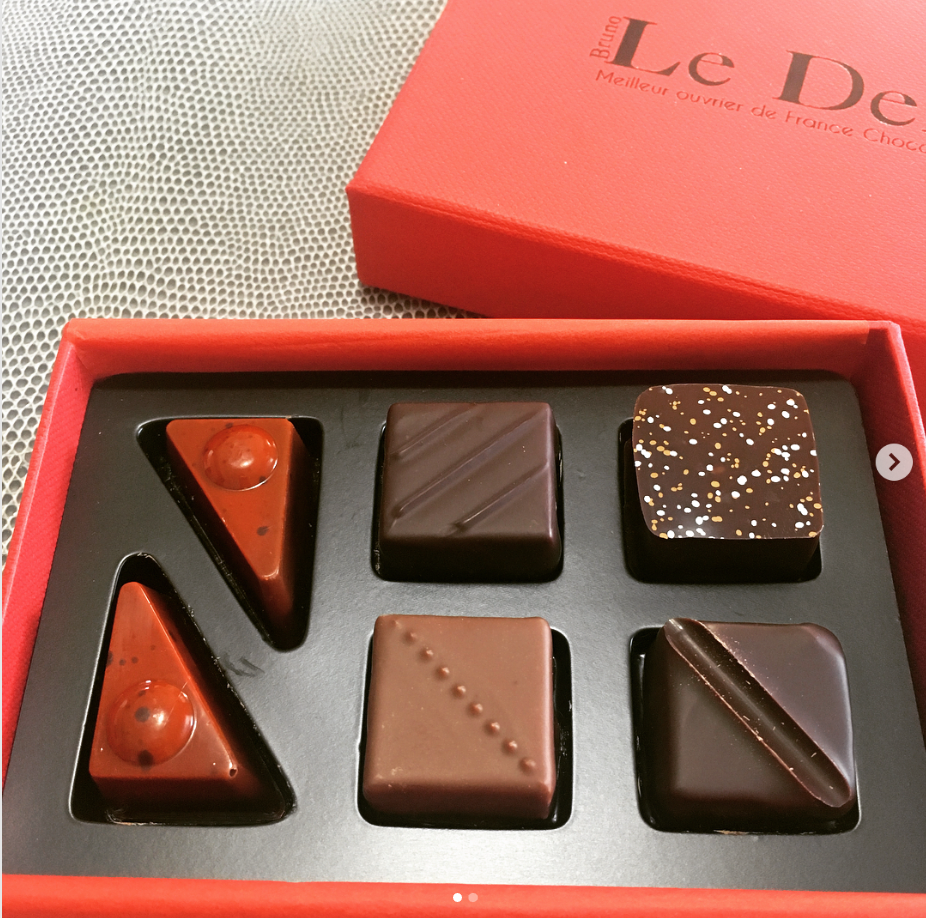 当ブランド人気No.1年1回、数量限定でフランス直輸入！ パリのサロン・デュ・ショコラ最高賞受賞粒などを 含んだ贅沢アソート✨ギフトは勿論、ご自身へのご褒美にも🎁 今しか味わえないラフェヴァリのショコラを 是非お楽しみください😊ラフェヴァリダスカ