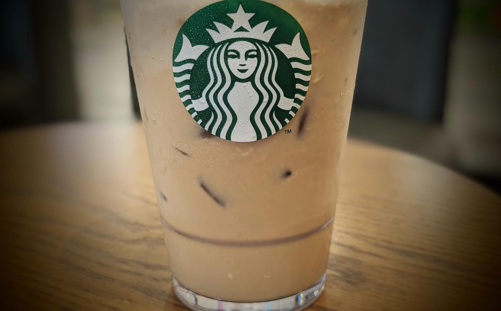 スタバ 気に入ったドリンク スターバックス ブロンド ラテ with オーツミルク華麗なるスタバマダム