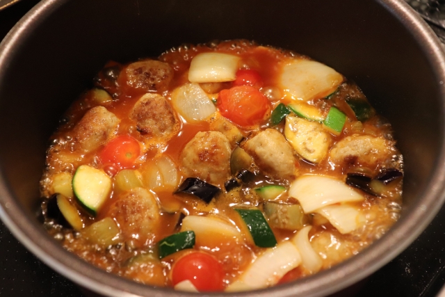 とろーりモッツァレラ♪夏のトマト鍋, ⁡