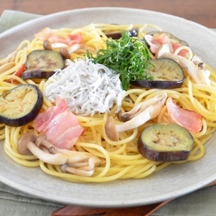 シーフードミックスの和風バターパスタ – CAN PASTA