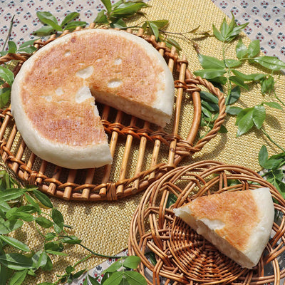 フライパンだけ！シンプル米粉パン🍞 , ., こんばんは😊, @___negi_chan です🌸, ., .,発酵から焼きまでフライパンの、, 米粉パンです🍞✨, 前回はちぎりパンでしたが、, 今回の米粉パンはサイリウムがなくても作れるバージョンです💕,., ., 本格的だけども1時間かからず完成♩, 細かいポイントは一つ前のちぎりパンの方は投稿も, 参考にしてみてください✨,