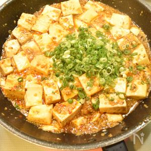 定番食材 肉なし！麻婆豆腐💛しいたけと厚揚げ簡単ヘルシ