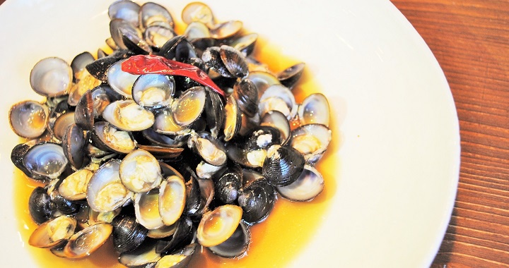 味噌汁だけじゃない！旨味と栄養たっぷりの「しじみ」はおつまみやメインに大活躍おうちごはん