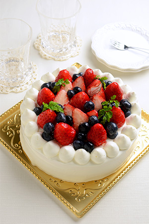 別立て法が決め手♡ いちごのふんわりショートケーキ