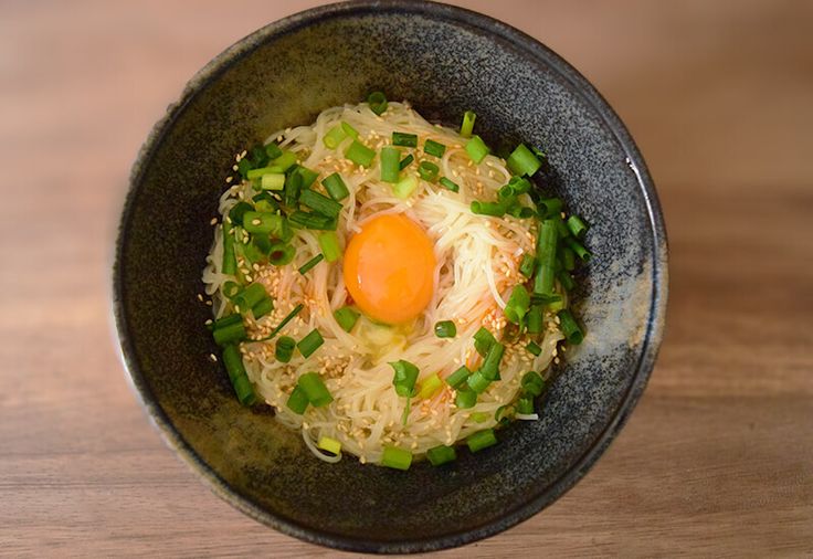 鶏がらスープの素なら何でもOK 無限鶏塩そうめん – リュウジのバズレシピメモ 作り方・コツ・感想It's a piece of cake