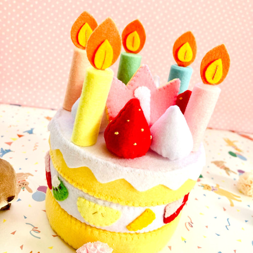 フェルトままごとホールケーキハンドメイドの通販 by milkhouse's shopラクマ