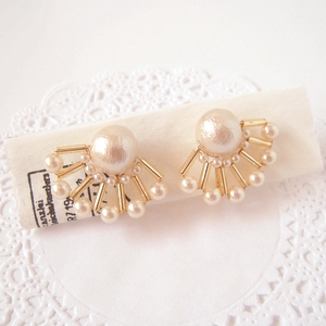 ガラスビーズ 通すだけ！カフェオレ風おしゃれなChainイヤリングの作り方♡