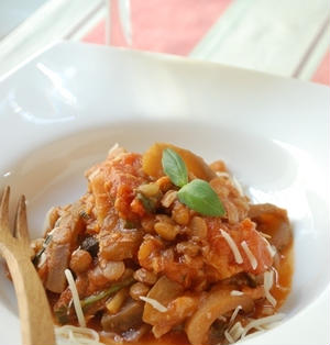 夏野菜と鶏もも肉のトマト煮：簡単レシピのご紹介