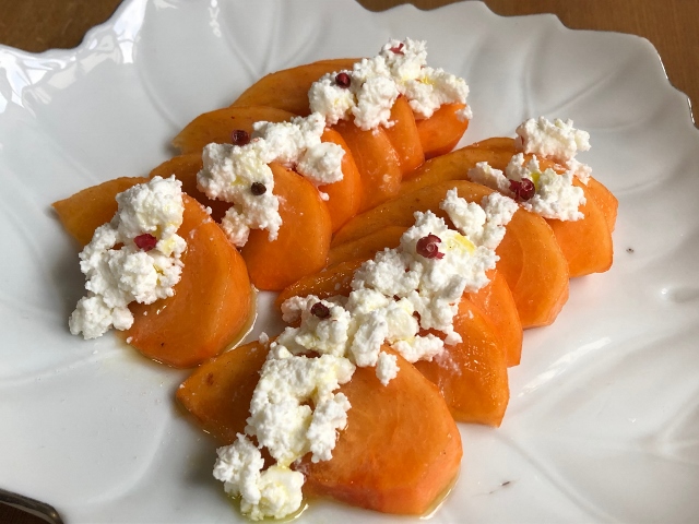 やみつき率200%♪『柿とパセリとクリームチーズのサラダ』