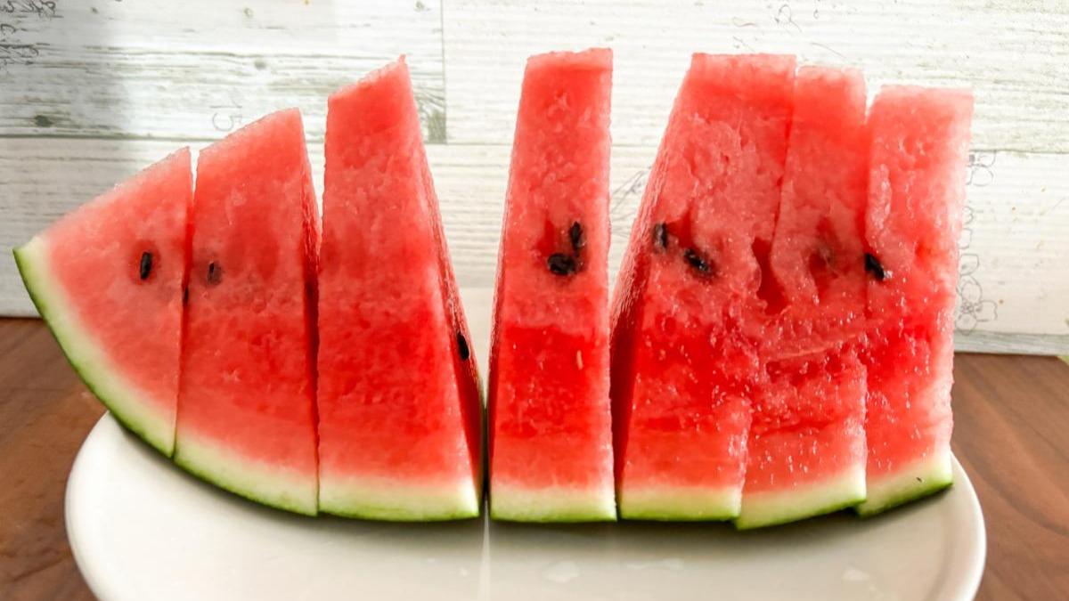 甘くないスイカや皮も美味しく食べられる？「スイカ」の食べ方・選び方 - はてなニュース
