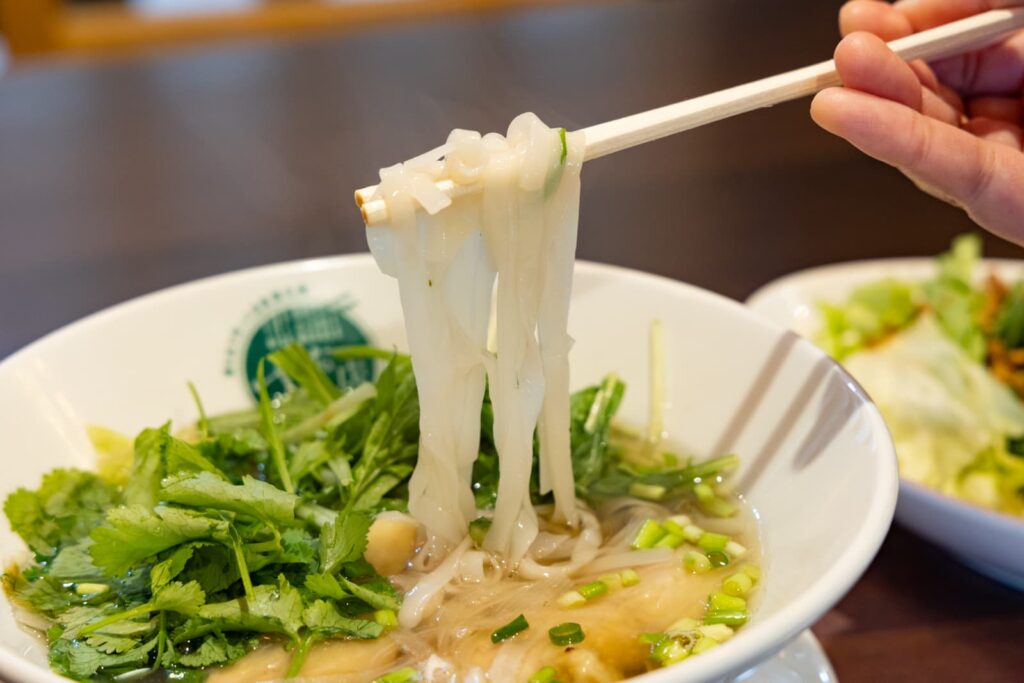 天神でフォーなら福岡、大名のベトナム料理アジアティコランチも