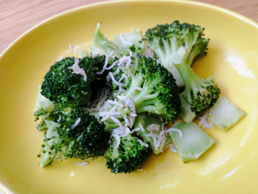 漬けブロッコリー めんつゆに漬けるだけ 無限にポリポリ レシピ・作り方Tasty