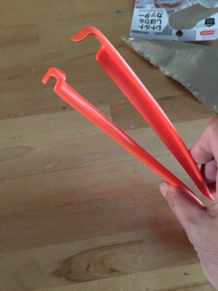 Amazon便利 レトルト しぼり＆カッター 最後まで絞れる スッと切れる 冷蔵庫に貼れるマグネット付き 便利IPシステム調理器具通販