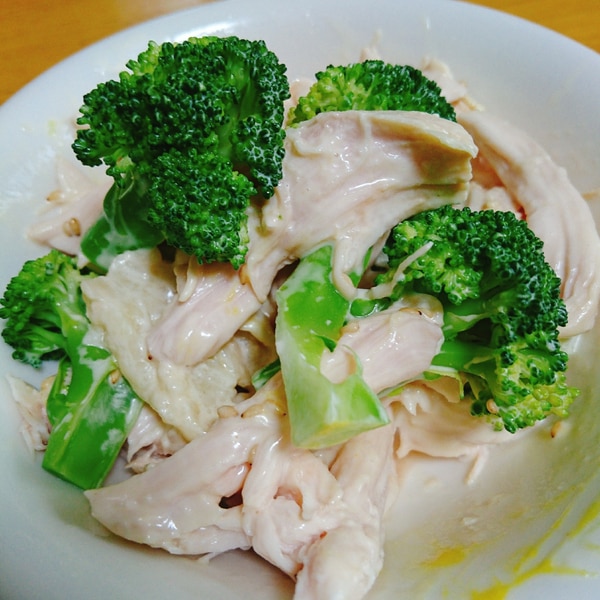 サラダチキンとブロッコリーのマヨ和え