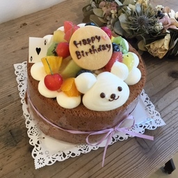 おうちごはんとシフォンケーキの店 モンブランシフォンデコレーションケーキ 今年最後のモンブランシフォンデコレーションケーキです♪ お誕生日おめでとうございます🎂モンブランシフォンデコレーション モンブランシフォンケーキモンブランシフォンケーキ