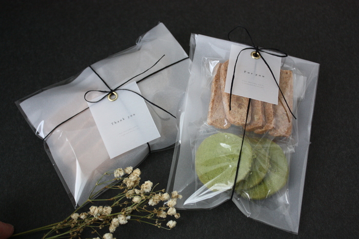 大きい箱をラッピング！100均とクリップシーラーで解決 - 育児猫の育児日記