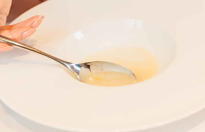 シンプルな 洋食 マナー ナイフ フォーク 置き方：イラスト無料