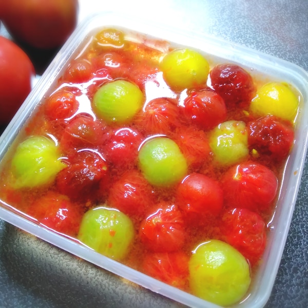 そのまま漬けるだけ♪ まるごとトマトのめんつゆ漬け