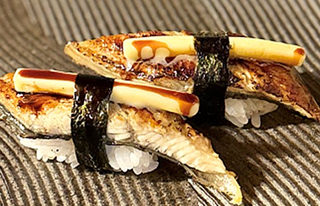 ファン続出のうなぎバター寿司とは？梅田「じねん」のおすすめメニュー、持ち帰り、予約などを紹介 - macaroni