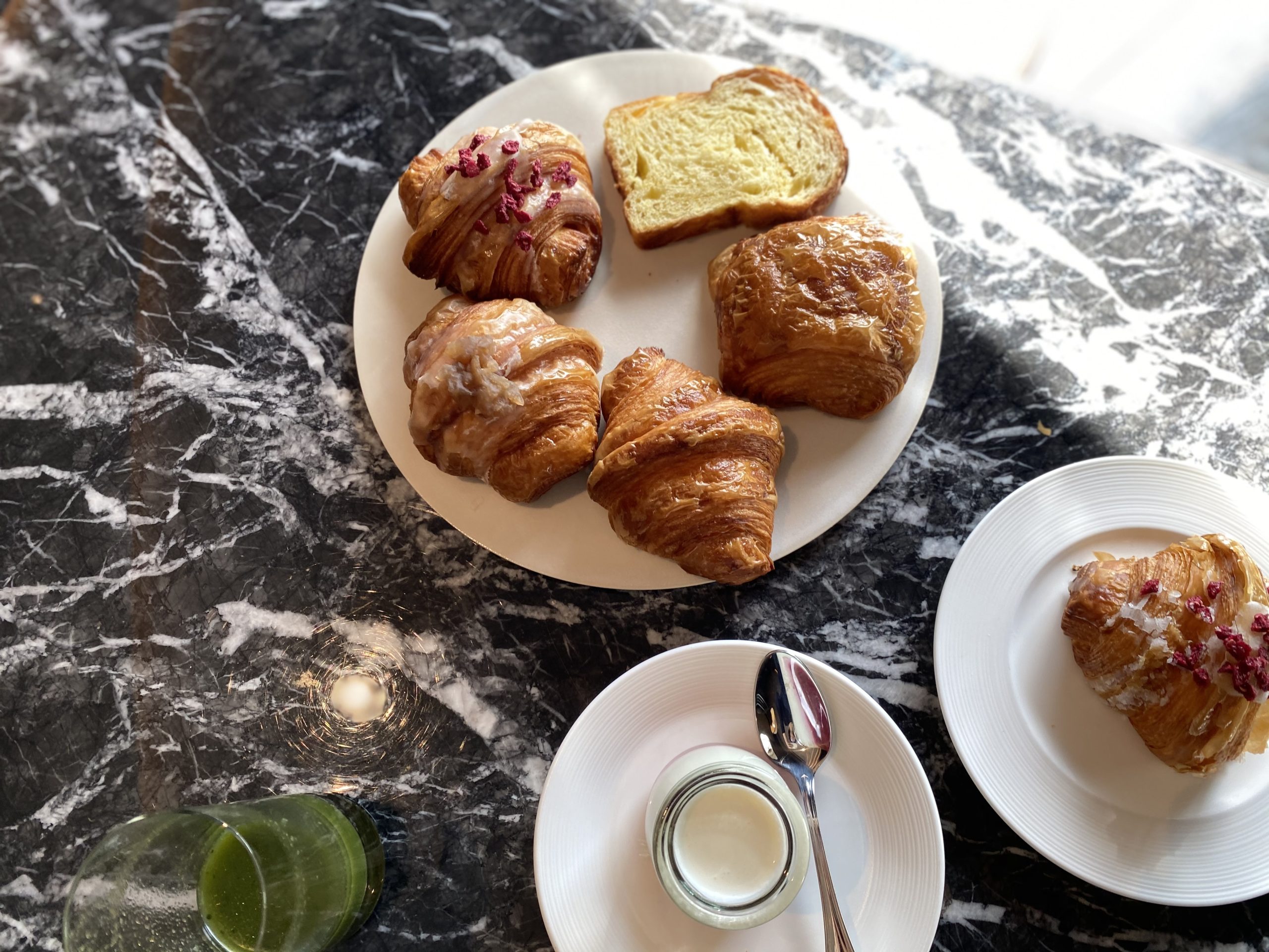 リッツパリレスパドンで朝食 - Worldwide Luxury Hotels & Cruises