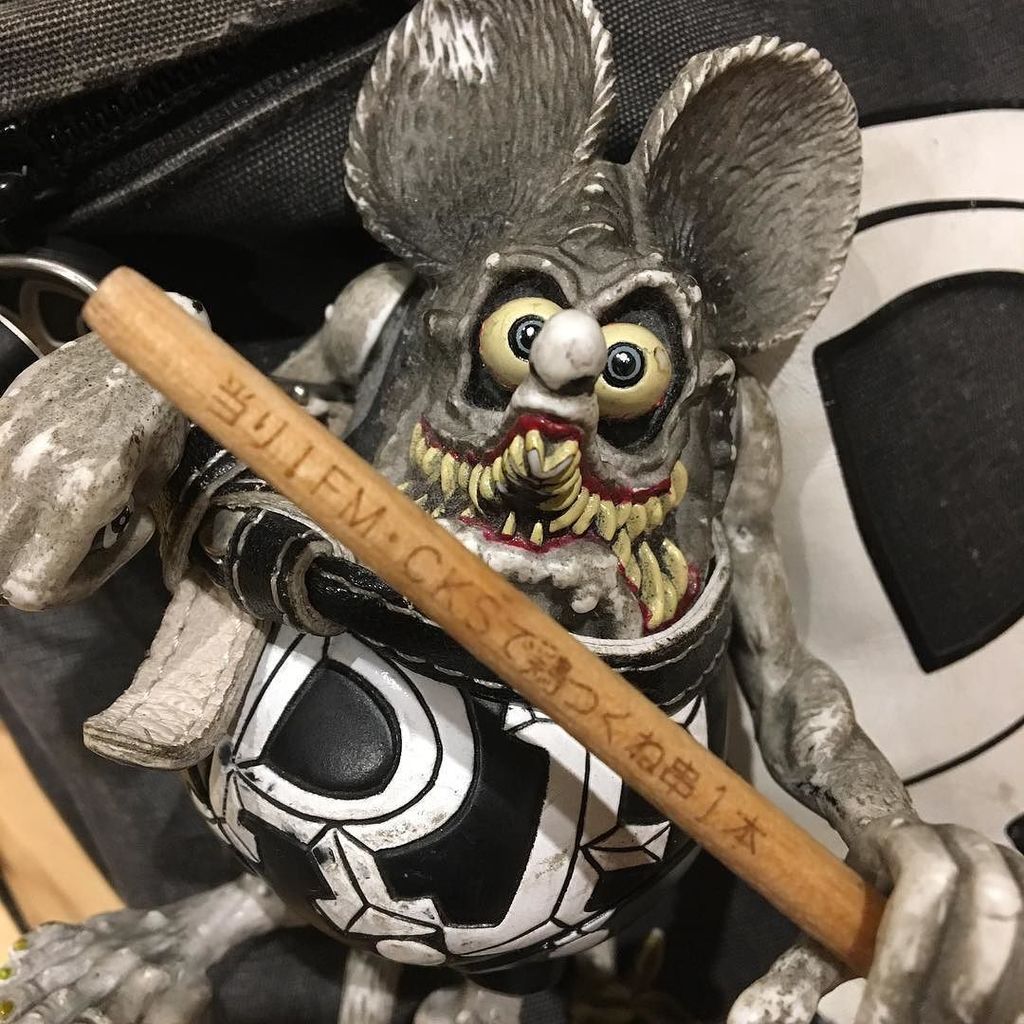 ファミマのアメリカンドッグを食べていたら「当り！」棒が出てきました。衝動買いなんてしません - 楽天ブログ