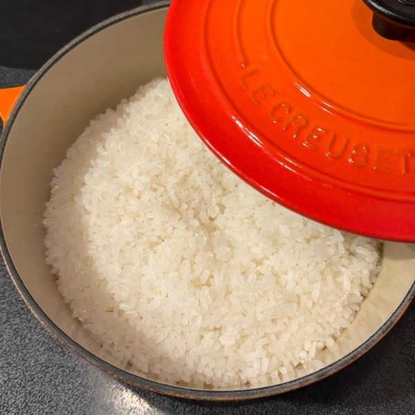 ル・クルーゼとストウブの違いは?バーミキュラとも比較!ストウブ派とル・クルーゼ派の理由や炊飯ができるかやサイズも比較!毎日を楽しむ＊Kitchen Life