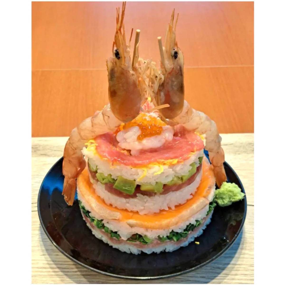 🦈🎂🦈🎂🦈🎂🦈🎂 ❣️本日のオーダーケーキ❣️ サメの立体ケーキ作りました✨🦈 サメだけに‥‥ジョーズに出来ました👨🏻‍🍳💦 すいません💦 ㊗️お誕生日おめでとうございます🎁🎊サメサメケーキ魚魚ケーキに大興奮🐟🎂オーダーケーキプティエテはしっこ