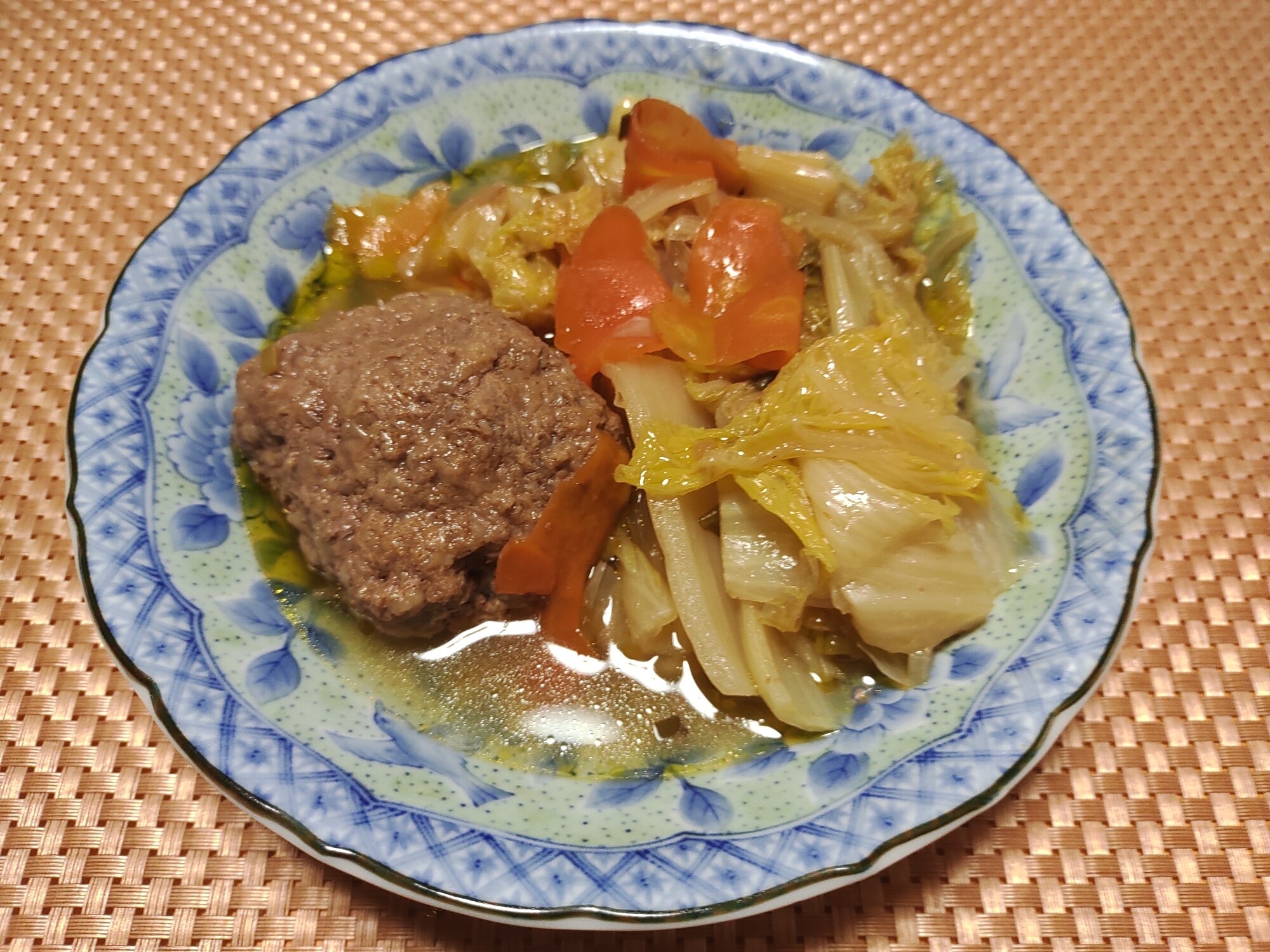 和風煮込みハンバーグ