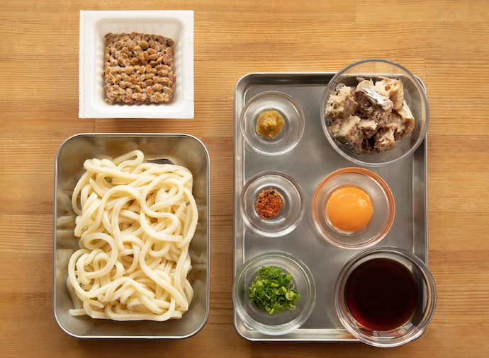 リュウジレシピ 野菜たっぷり♪「至高のサラダうどん」は“混ぜるだけ”の2種のタレで箸が止まらん♡ニフティニュース