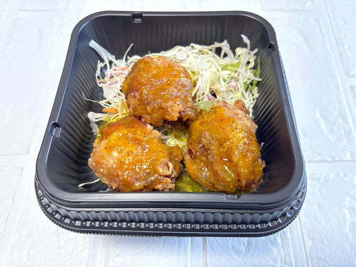 吉野家 から揚げ丼 大盛りを食べた感想。コスパ最強！おすすめの店舗限定メニュー 口コミ- イギーとポル 福岡グルメ