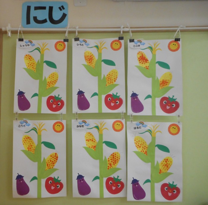 プチプチスタンプとうもろこし〜乳児さんから楽しめるスタンプ遊び製作〜保育と遊びのプラットフォーム ほいくる