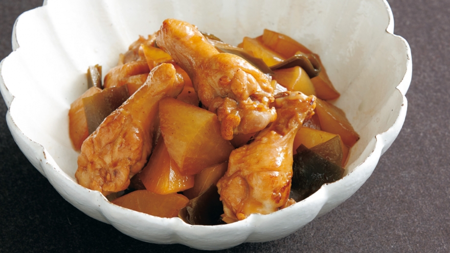 手羽元と大根の黒酢煮