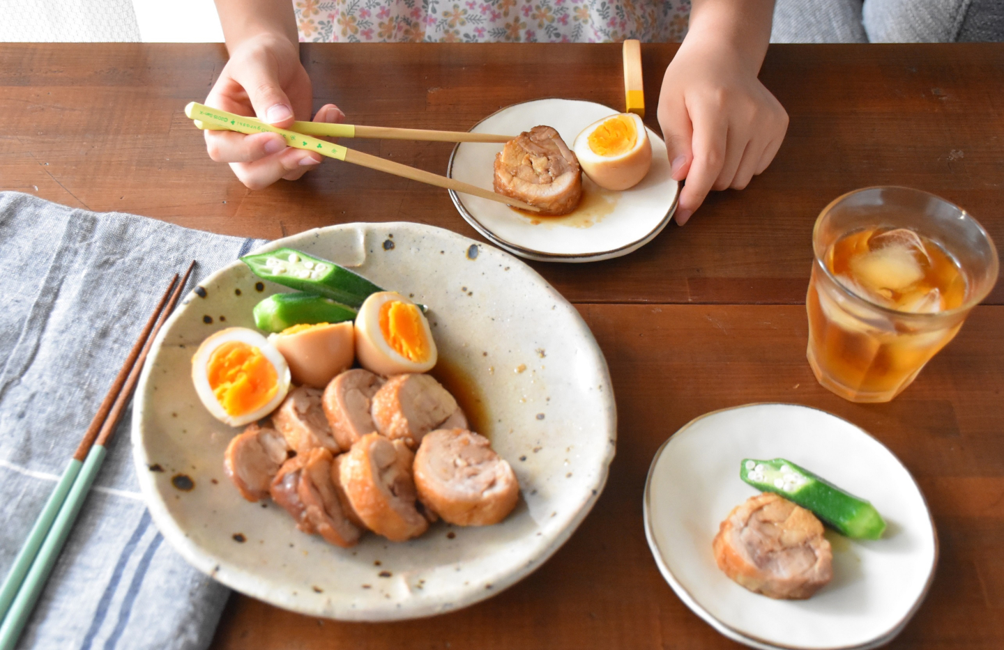 キッコーマンの「中の人」が教えてくれる簡単・絶品和ごはんレシピ：レンチンで完成！鶏チャーシュー - OZmall