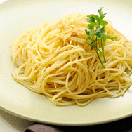 かんたんおつまみ。揚げパスタ レシピ・作り方 by ⭐︎yui⭐︎ - 楽天レシピ