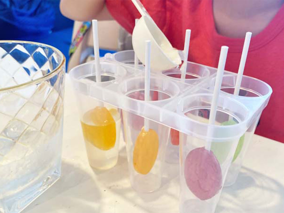 紙コップで☆アイスキャンディの型