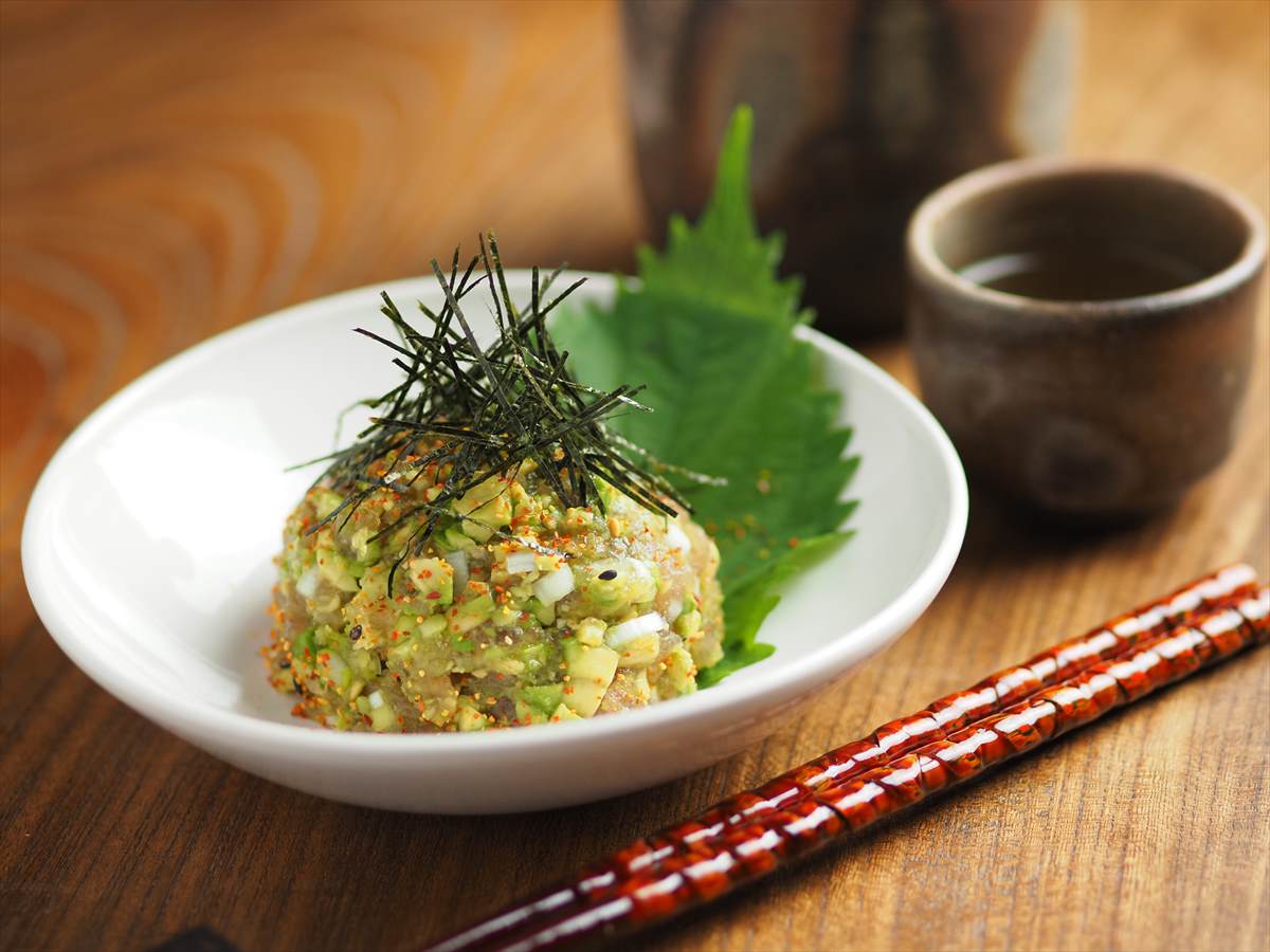 基本からアレンジまで！思わずつくりたくなる「まぐろ アボカド とろろ丼」のレシピ集クックパッド