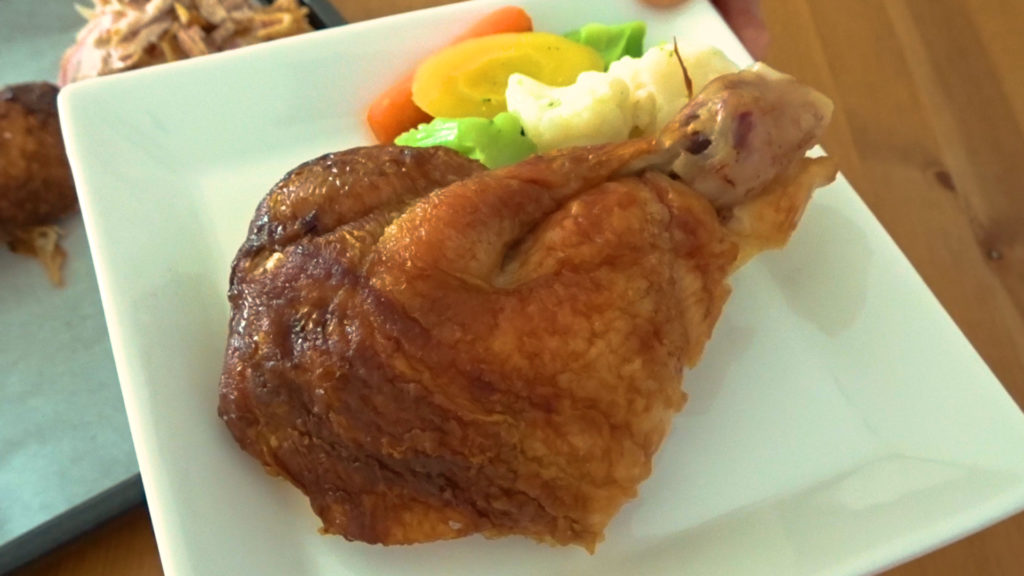 コストコ「ロティサリーチキン」カット方法や簡単アレンジを 歴15年以上のマニア が解説！ - くふう トクバイニュース