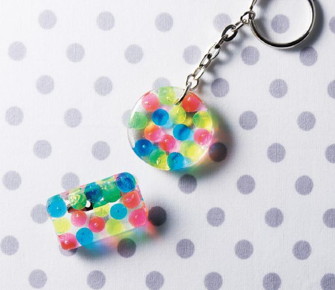 100均 ダイソー の手作りフォトキーホルダーの作り方＆おすすめグッズ16選をご紹介! 2024年最新版キッズイベントニュース子供向けイベント企画、キッズワークショップ運営株式会社ピコトン