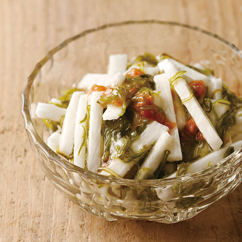 ヘルシーおつまみ♡アボカドとカニカマのめかぶ和え