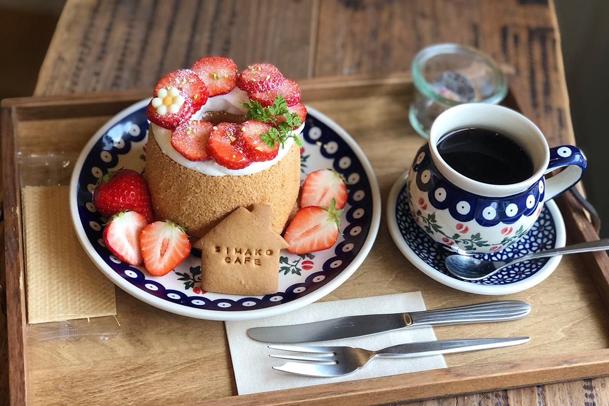 title ▶︎ 東京 最新映えカフェ8選 おすすめの 最新映えカフェをまとめました❗ ▽他の投稿も見てね▽ @tokyo.gourmet.guideTAVERNA 📍川越 Repost> @yayoyo3 @tsukina_14 @tokyo.komichan公式アカウント>@kawagoe_tavernaスクールバスコーヒーストップ