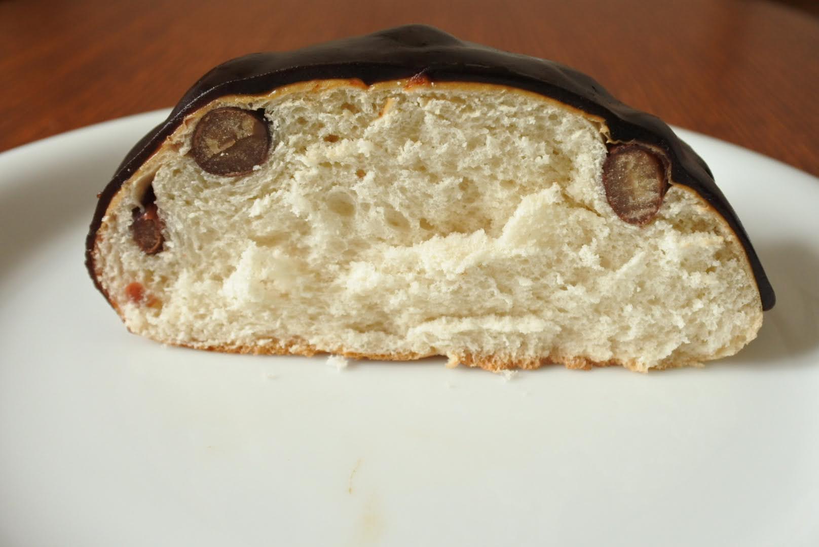 北海道「セイコーマート」のご当地パン知ってる？「ちくわパン」＆「ようかんパン」を解説！ - macaroni