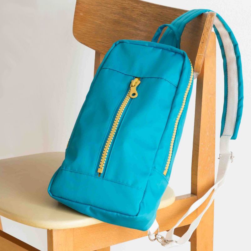 軽量 しずく型 ワンショルダーバッグ ボディバック 長さ調節可能 北欧 ポタポタ花 カーキ色 ボディバッグ・ウエストポーチ littlecuddly通販 4270534Creema クリーマ